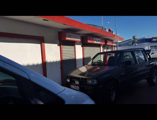 200M² BUSINESS TO LET IN BELLVILLE CENTRAL